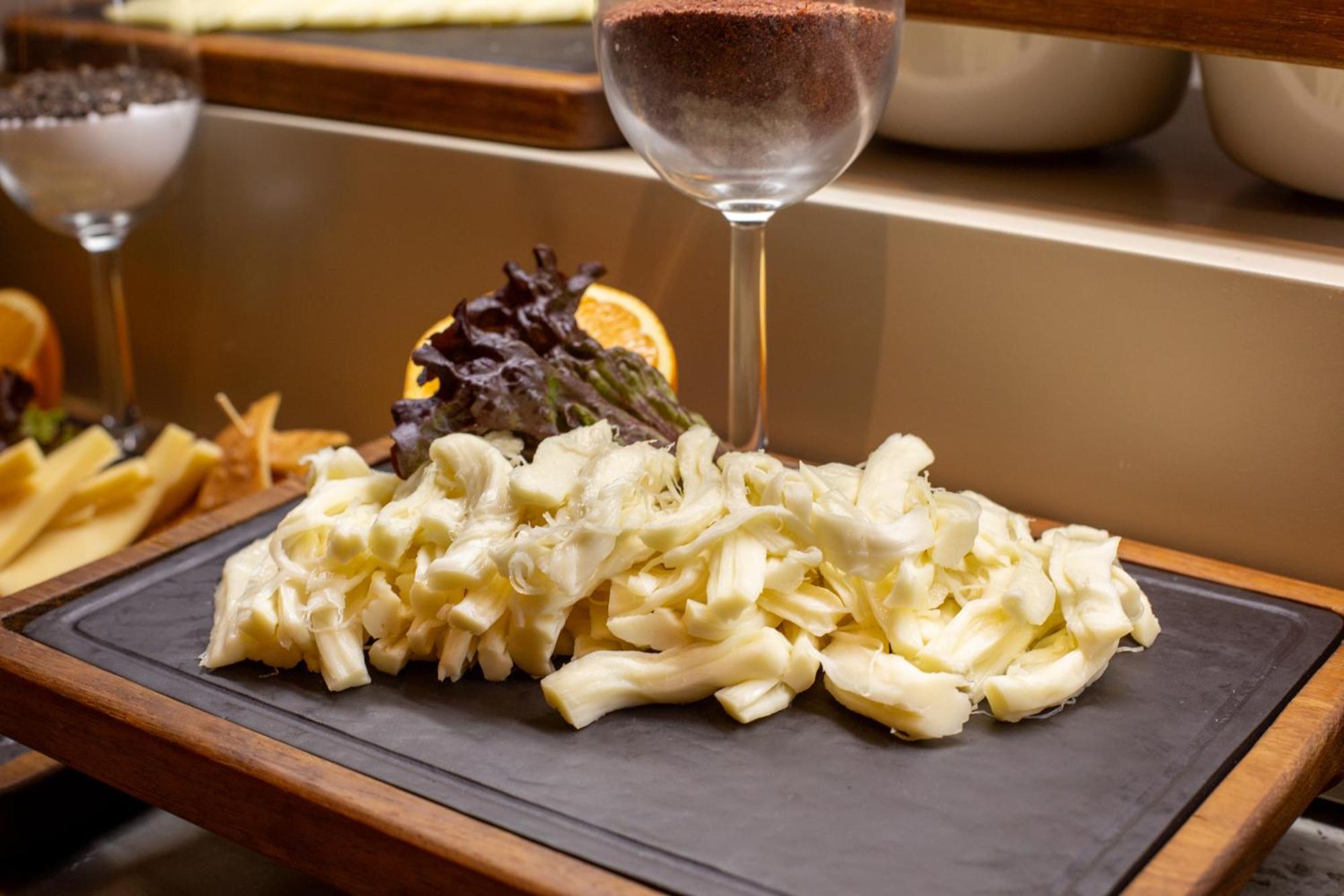 Bentley Hotel Old City-Special Class Istambul Exterior foto A cutting board